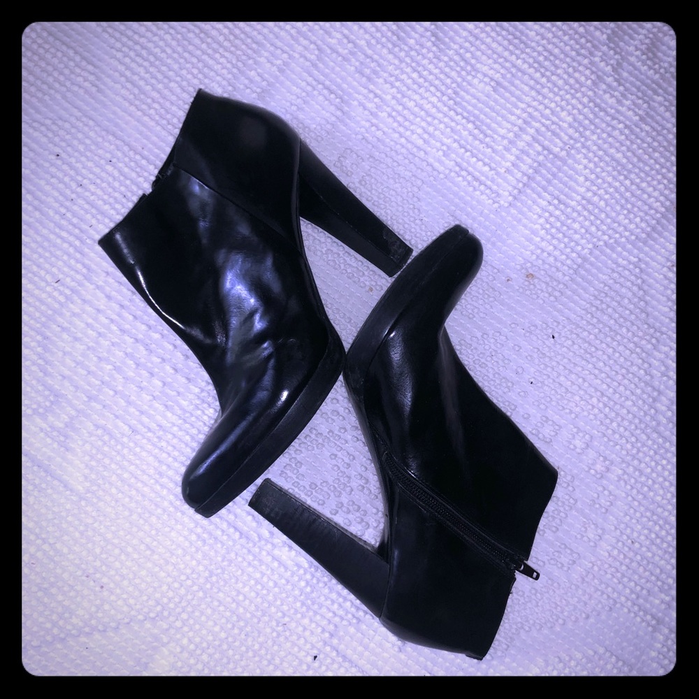 Nine West Size 10 High Heel Bootie